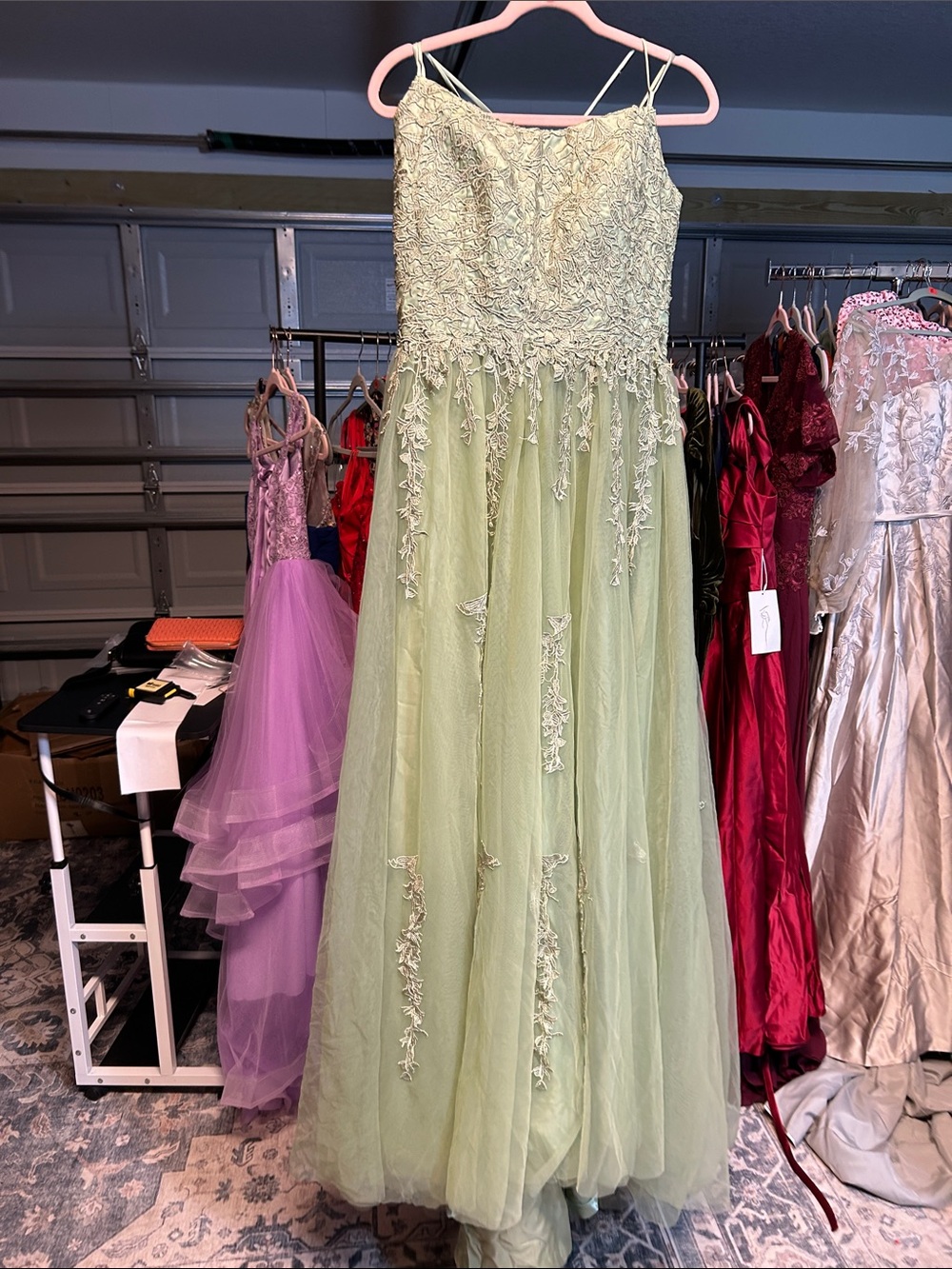 Girls Light Green Lace Appliqué Tulle Dress